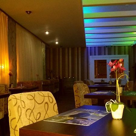 Abant Hotel Frankfurt 오베르츠하우젠 외부 사진