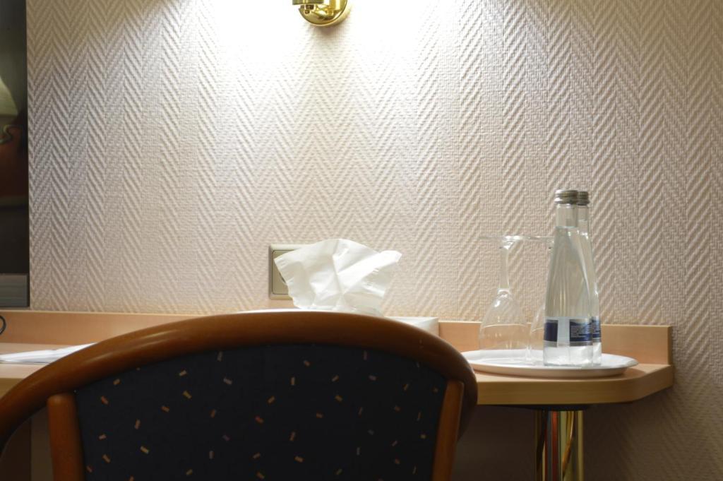 Abant Hotel Frankfurt 오베르츠하우젠 객실 사진