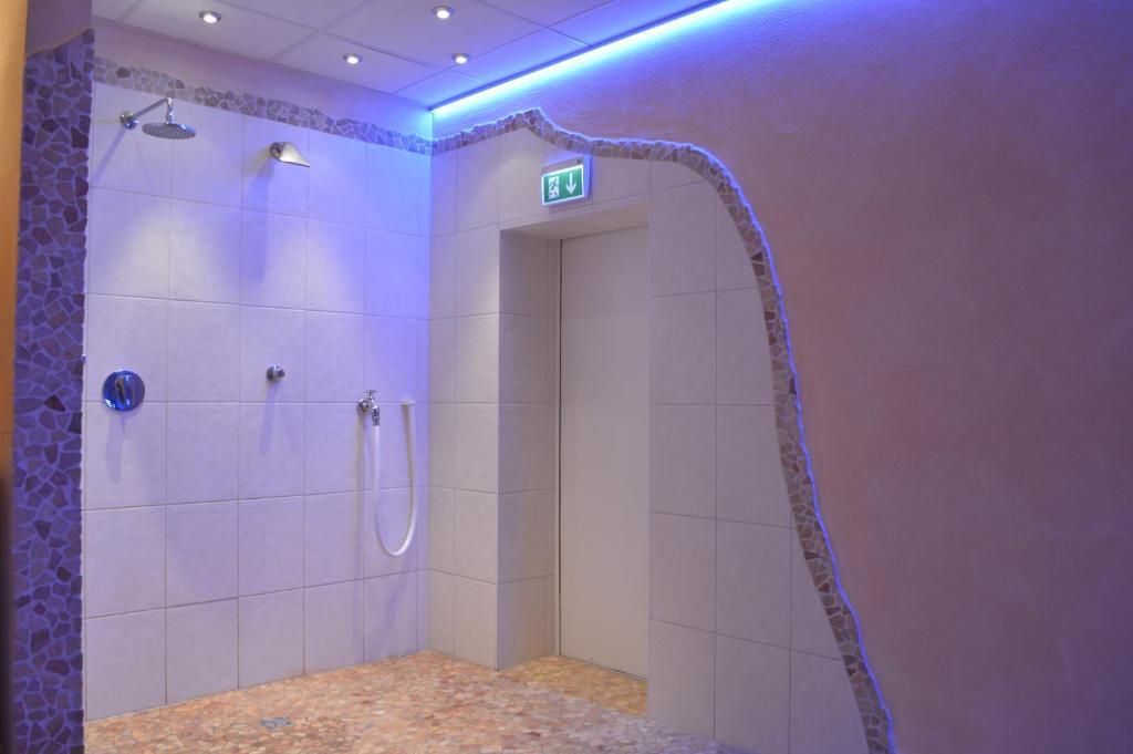 Abant Hotel Frankfurt 오베르츠하우젠 외부 사진