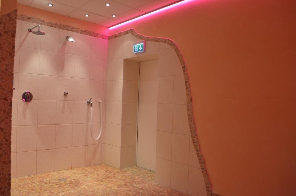 Abant Hotel Frankfurt 오베르츠하우젠 외부 사진