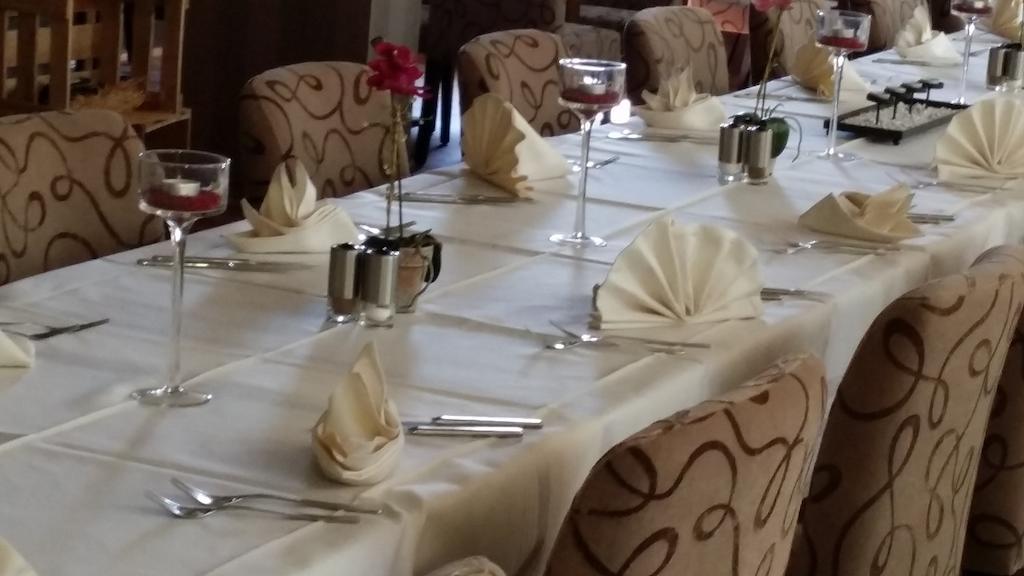 Abant Hotel Frankfurt 오베르츠하우젠 외부 사진