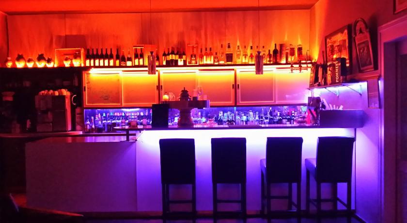 Abant Hotel Frankfurt 오베르츠하우젠 외부 사진